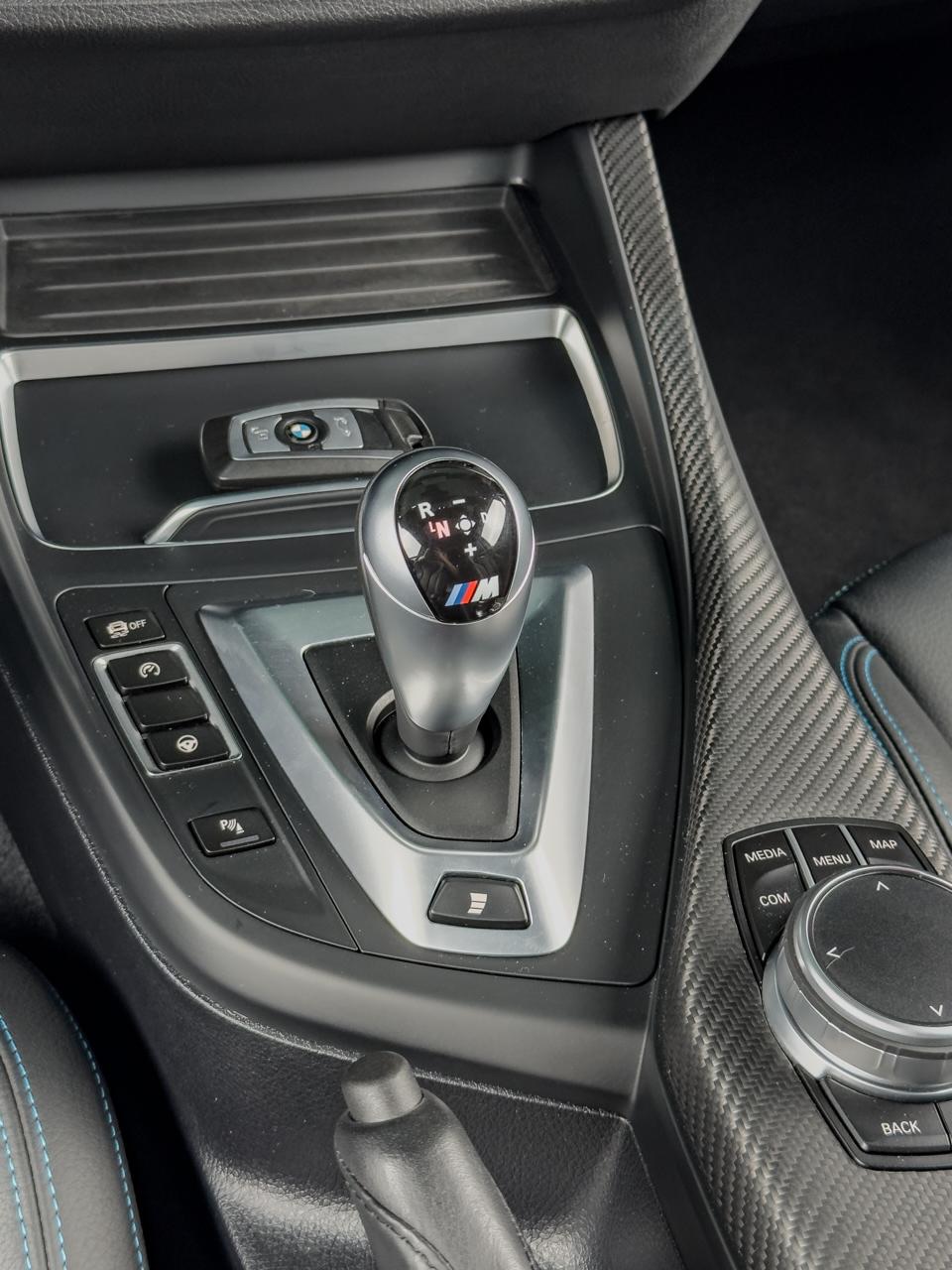 BMW M2 COMPETITION - Imagem 13