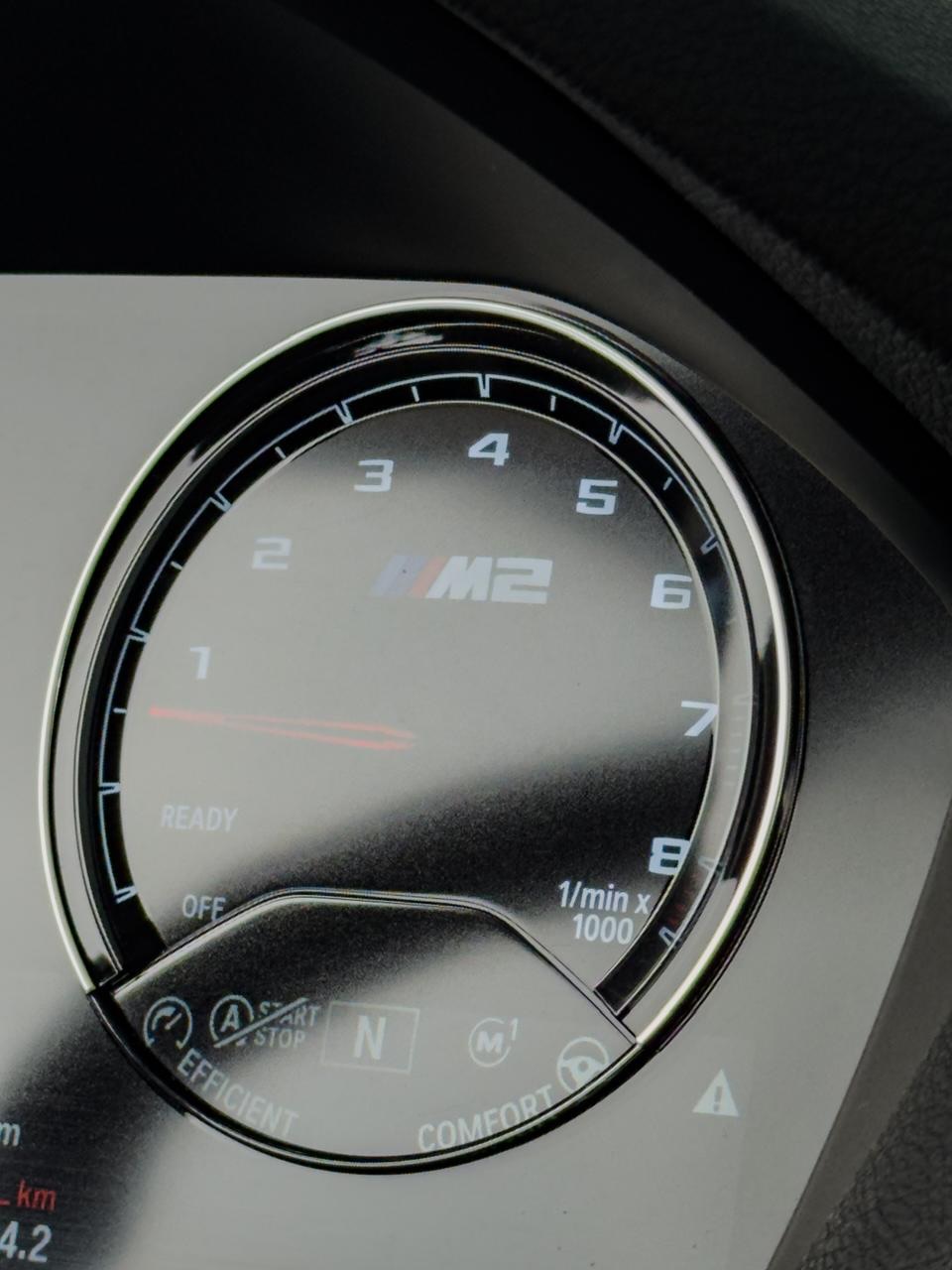 BMW M2 COMPETITION - Imagem 14