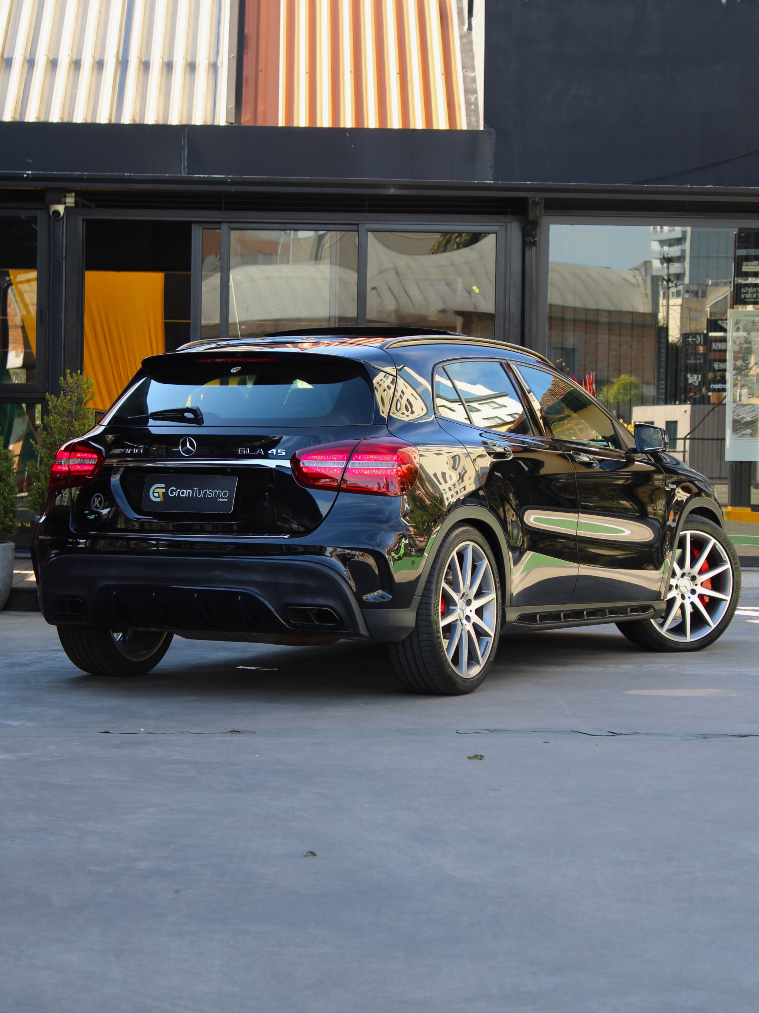 MERCEDES-BENZ GLA 45 AMG - Imagem 2