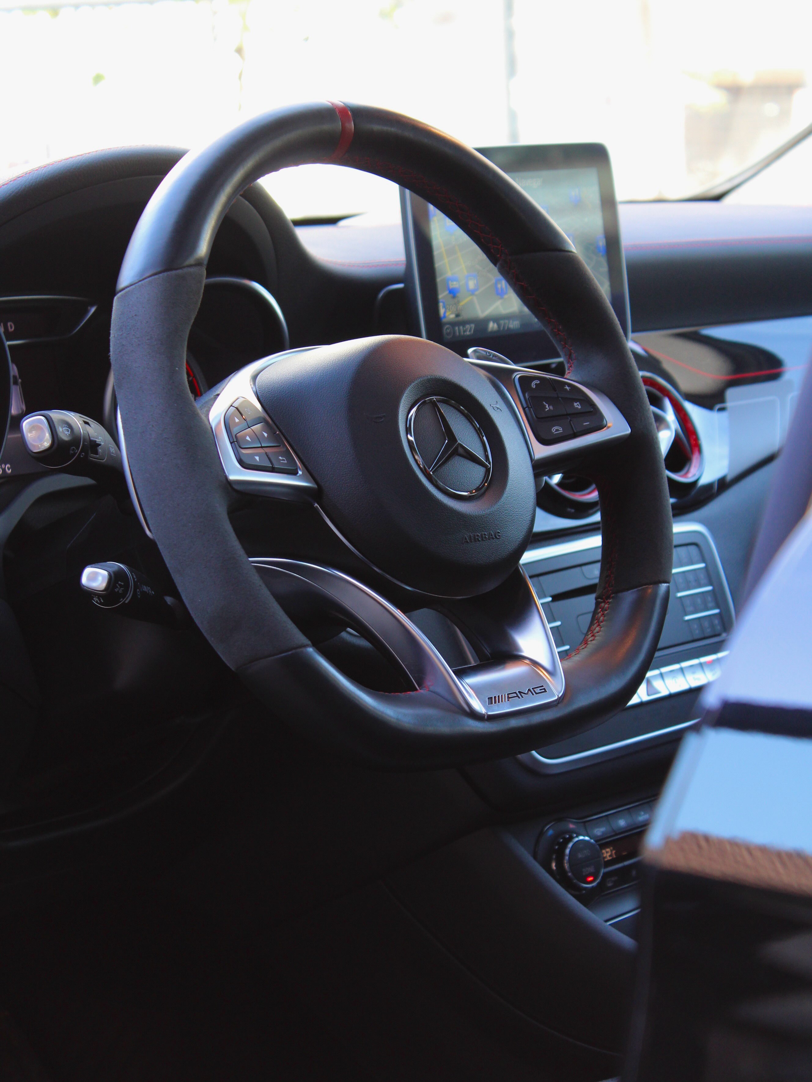 MERCEDES-BENZ GLA 45 AMG - Imagem 10