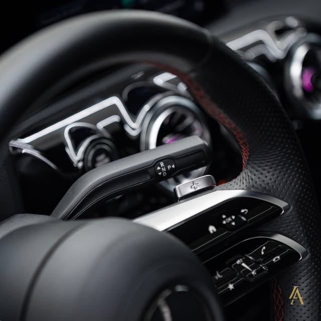MERCEDES-BENZ A200 AMG LINE - Imagem 15