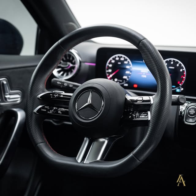 MERCEDES-BENZ A200 AMG LINE - Imagem 9