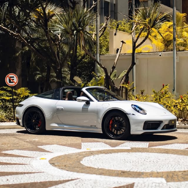 PORSCHE 911 TARGA 4 GTS - Imagem 4