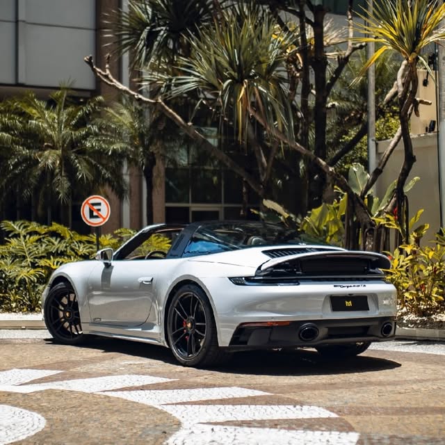 PORSCHE 911 TARGA 4 GTS - Imagem 5
