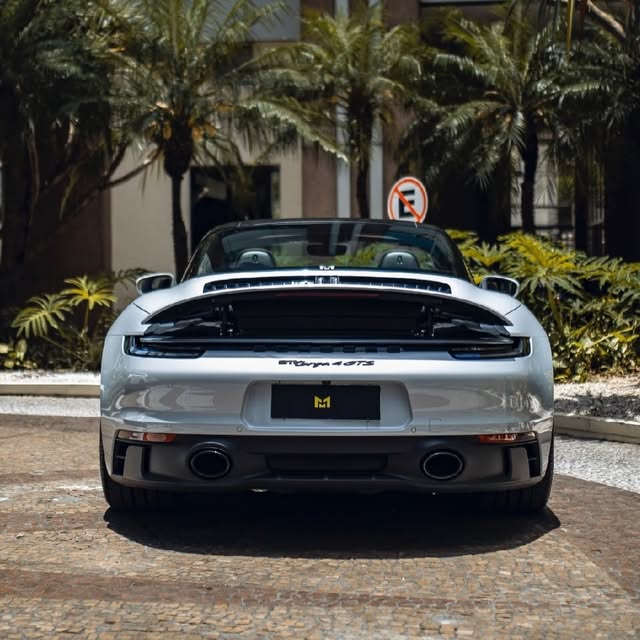 PORSCHE 911 TARGA 4 GTS - Imagem 6