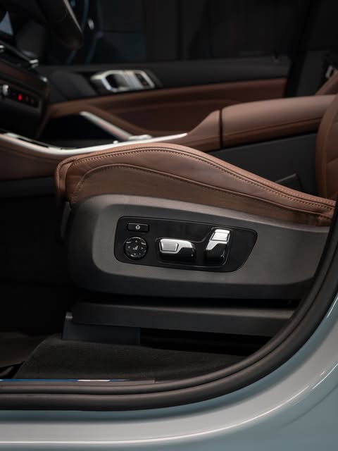 BMW X5 XDRIVE50E M SPORT - Imagem 14