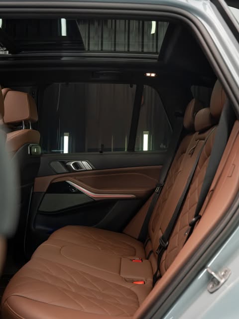 BMW X5 XDRIVE50E M SPORT - Imagem 18
