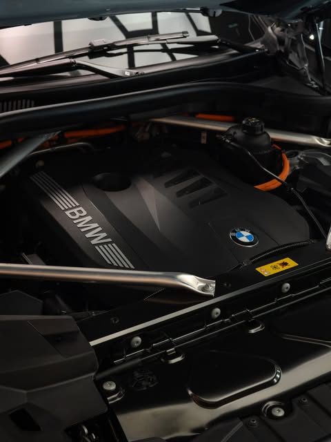 BMW X5 XDRIVE50E M SPORT - Imagem 8