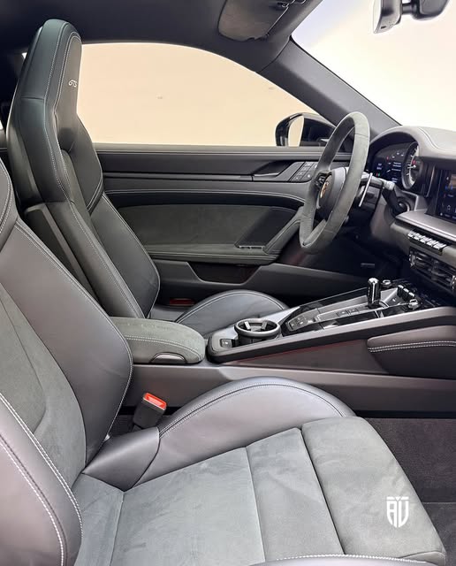PORSCHE 911 CARRERA GTS - Imagem 14