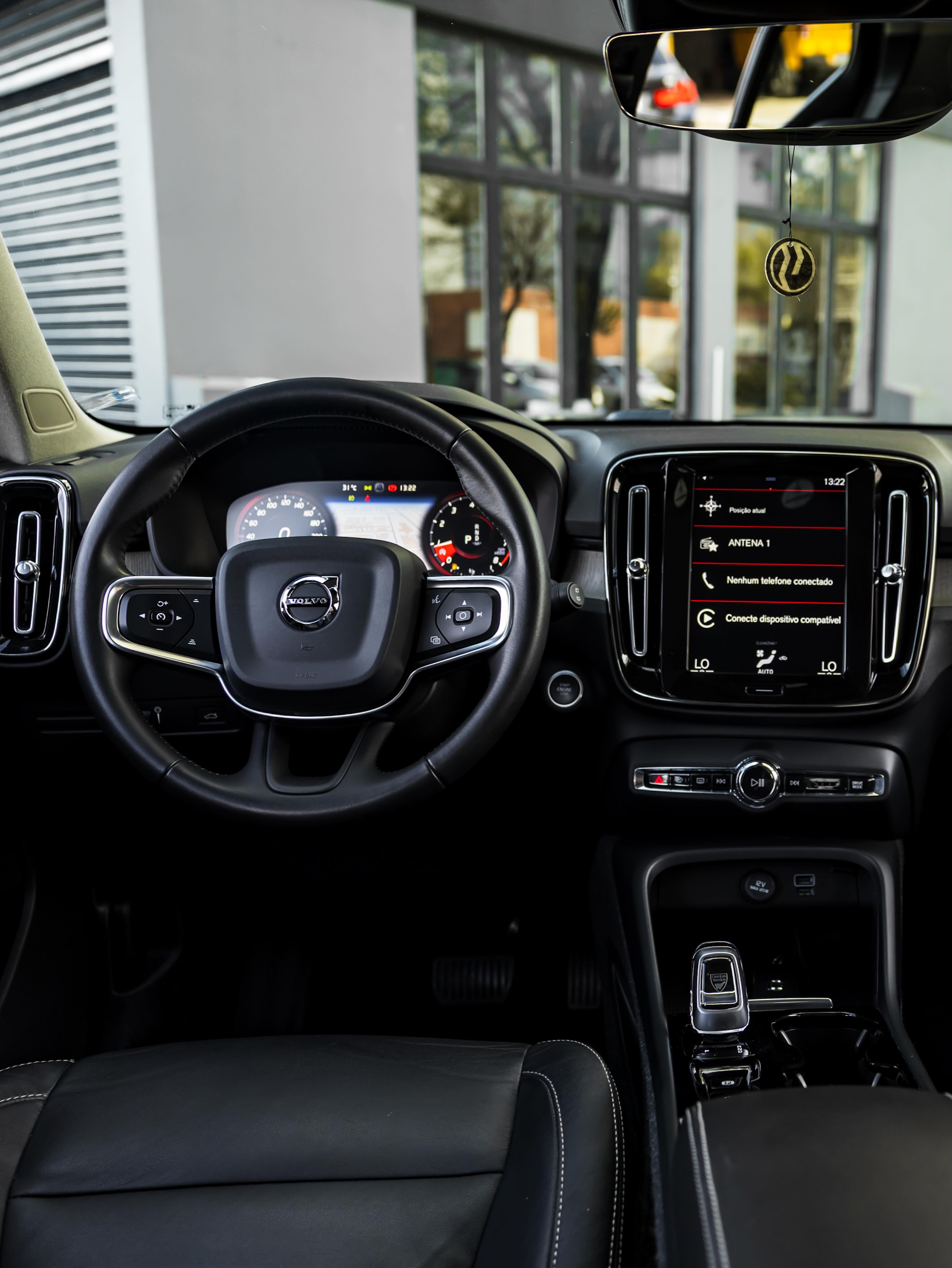 VOLVO XC40 T4 INSCRIPTION - Imagem 6