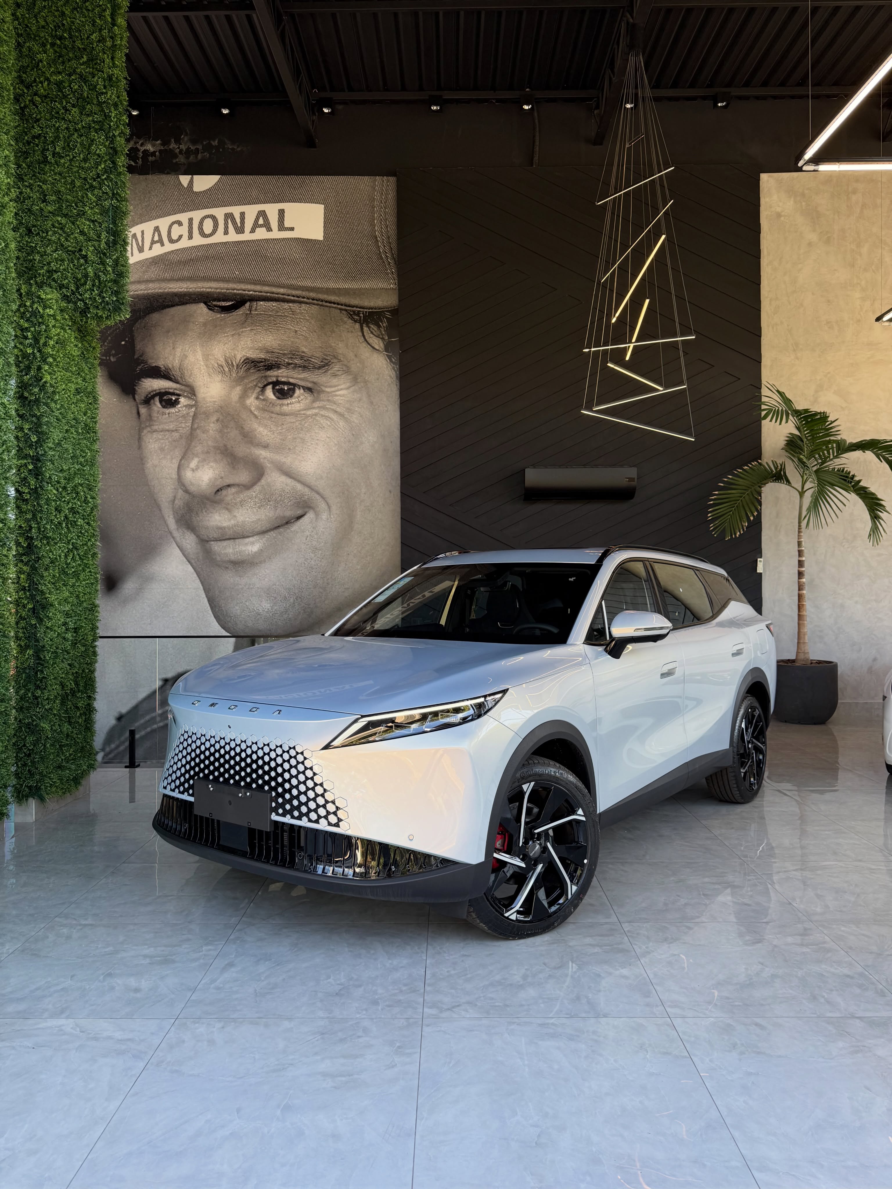 OMODA 7 PRESTIGE DHT - Imagem 1