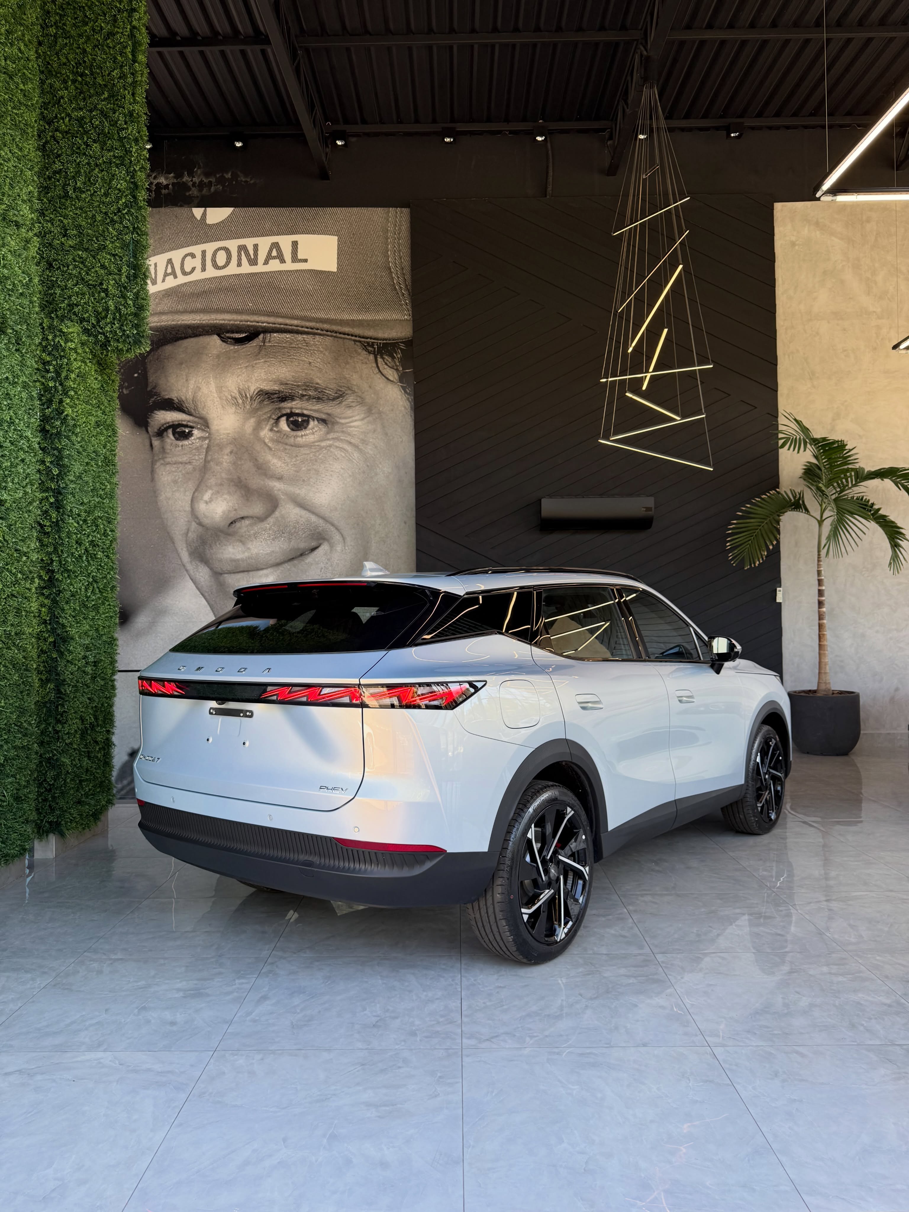OMODA 7 PRESTIGE DHT - Imagem 17