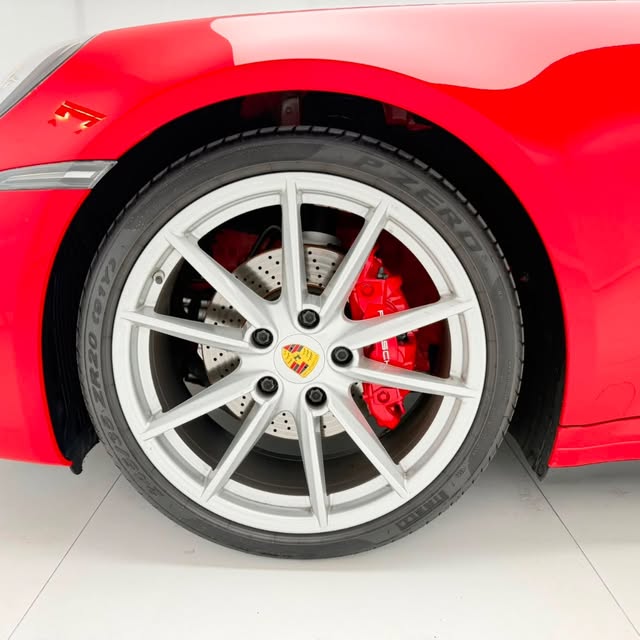 PORSCHE 911 CARRERA COUPE - Imagem 8