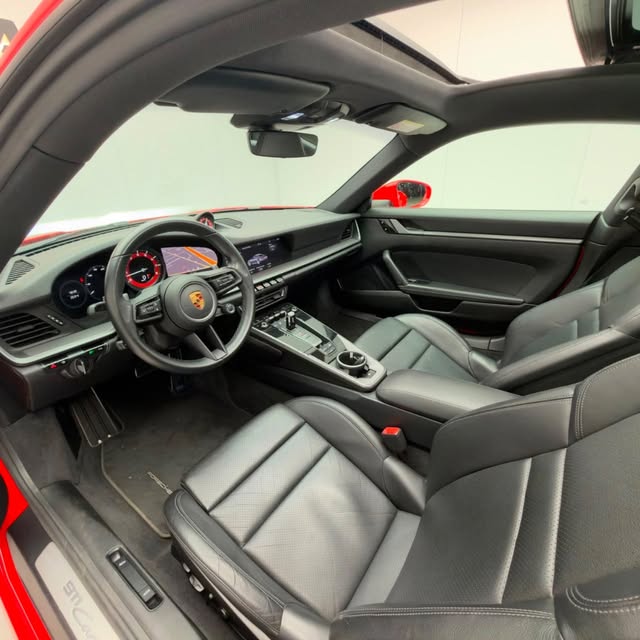 PORSCHE 911 CARRERA COUPE - Imagem 10