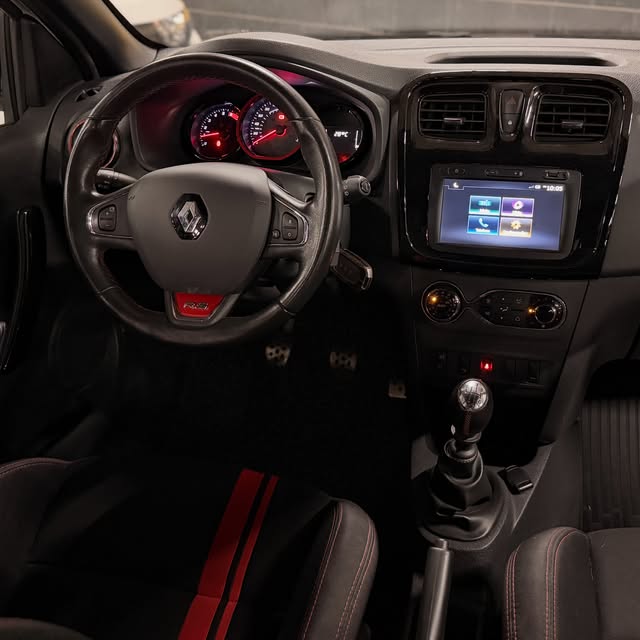 RENAULT SANDERO RS - Imagem 7
