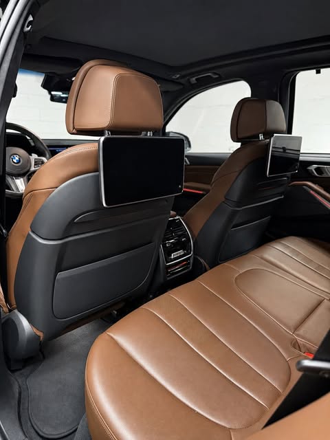 BMW X5 XDRIVE45E M SPORT - Imagem 11