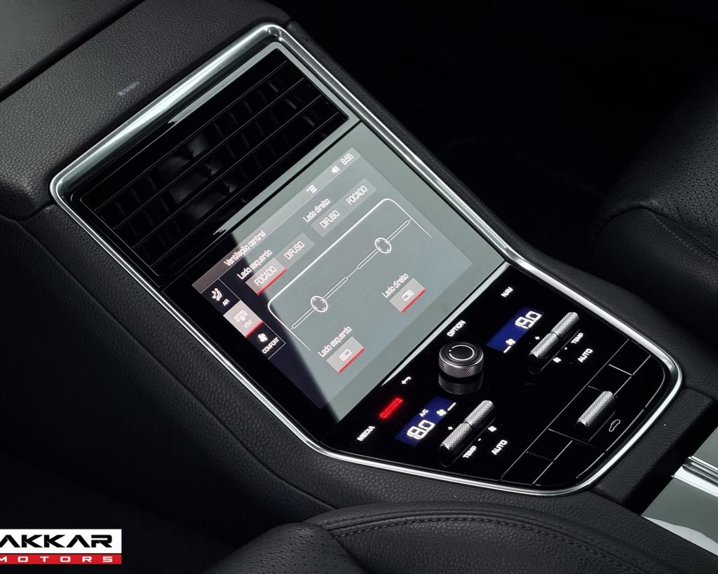 PORSCHE PANAMERA 4S E-HYBRID - Imagem 3
