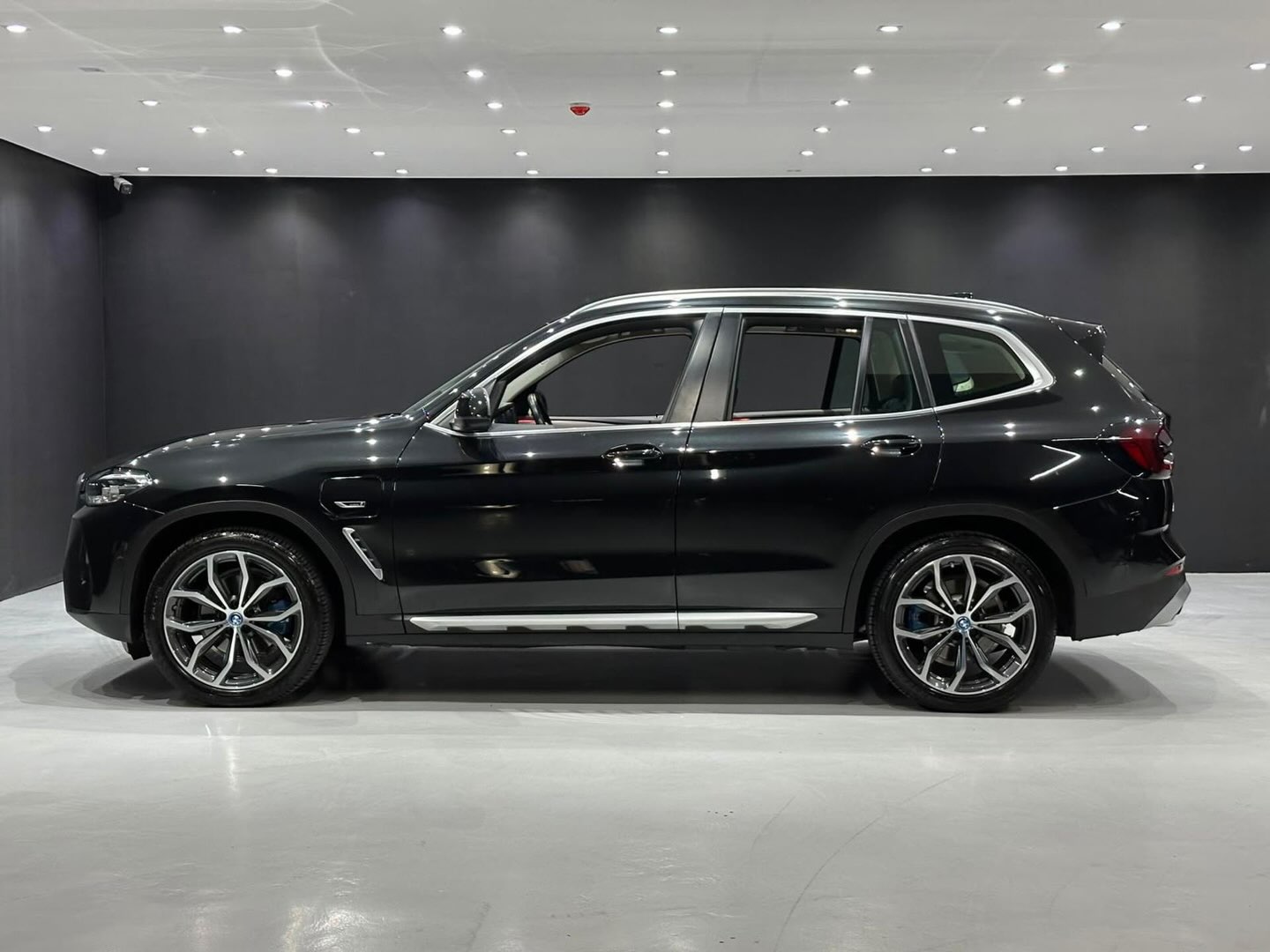 BMW X3 2.0 16V HÍBRIDO X LINE XDRIVE30E STEPTRONIC - Imagem 9