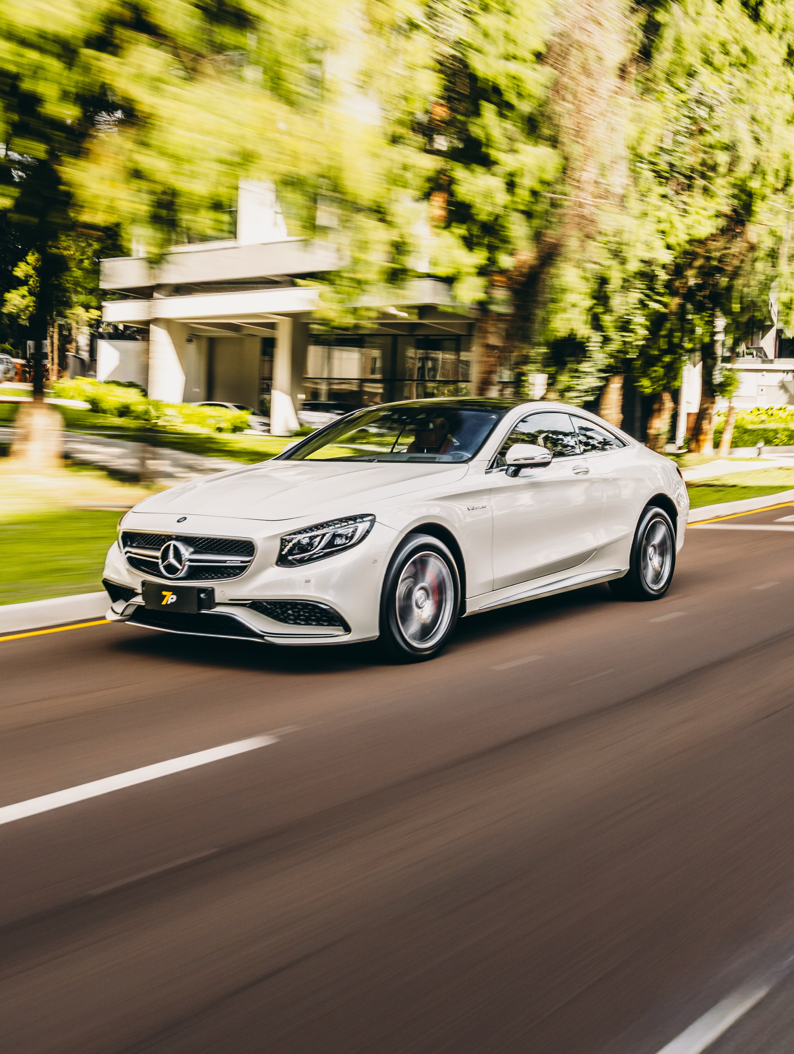 MERCEDES-BENZ S 63 AMG COUPE - Imagem 7