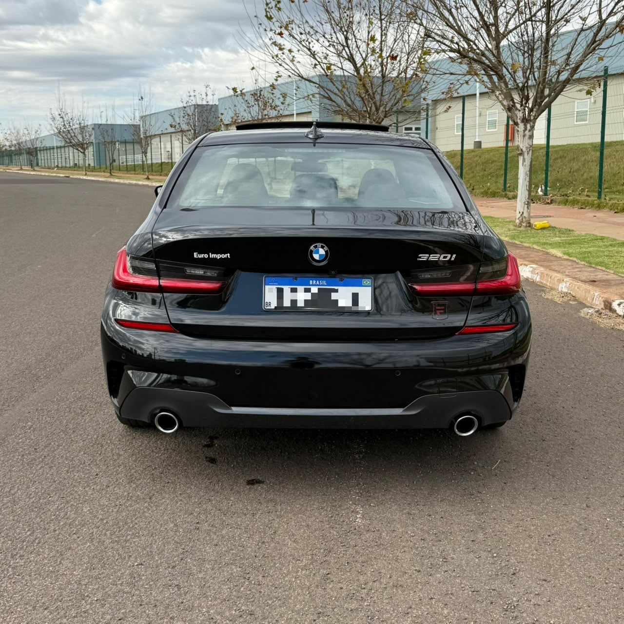 BMW 320I M SPORT - Imagem 6