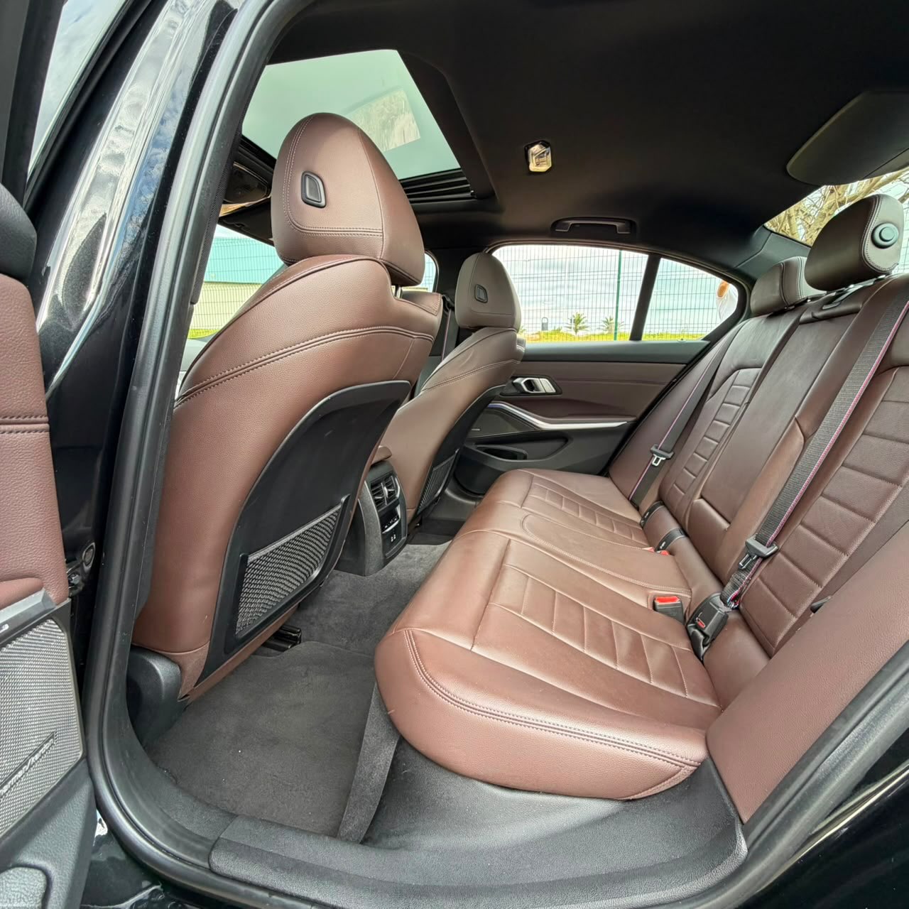 BMW 320I M SPORT - Imagem 9