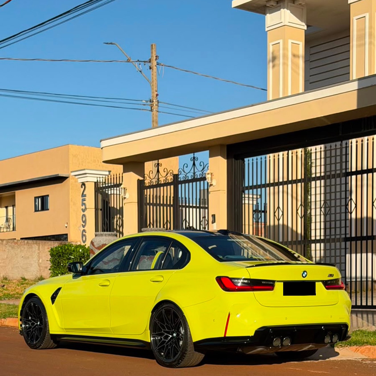 BMW M3 COMPETITION - Imagem 9