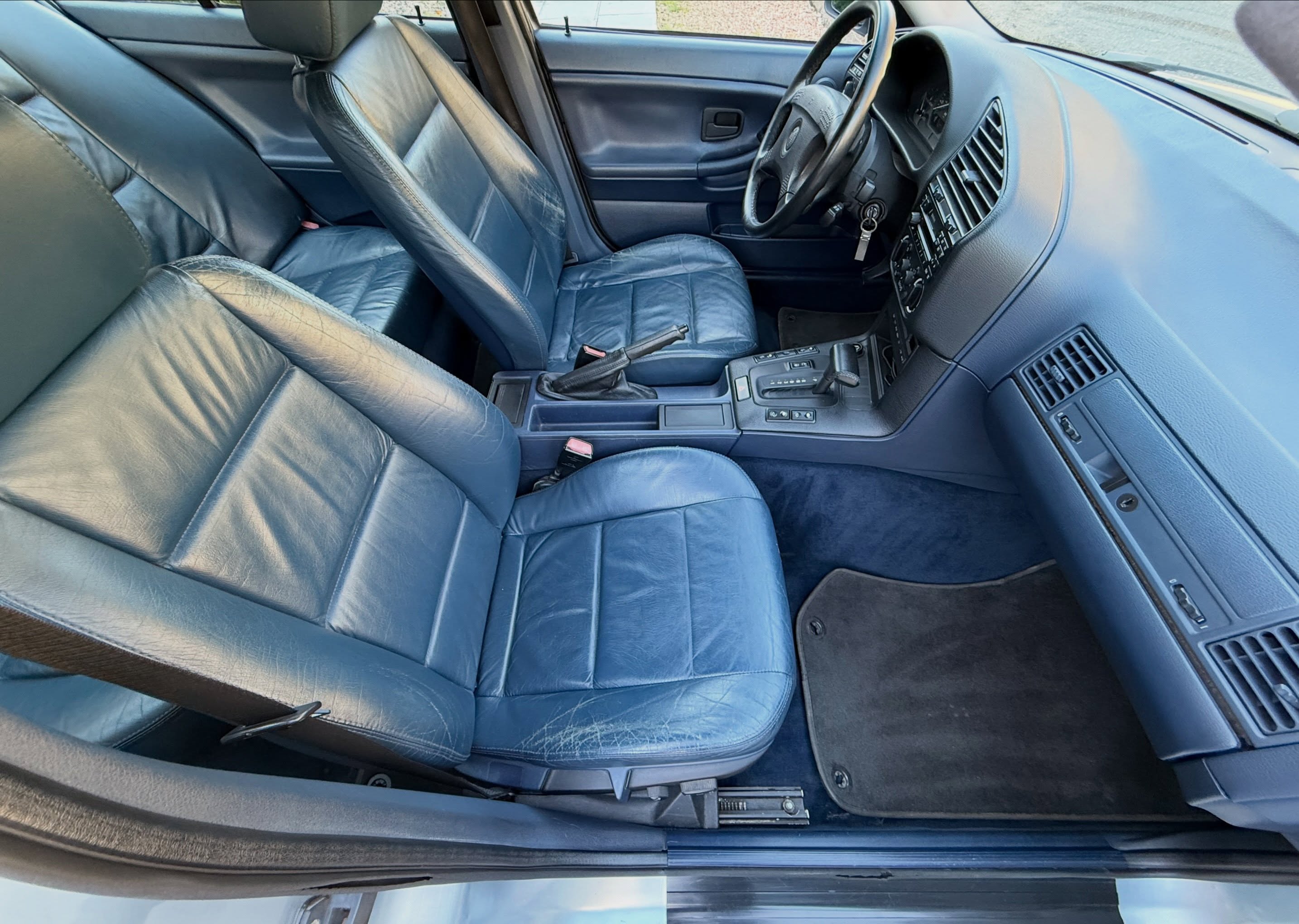 BMW 325I - Imagem 11