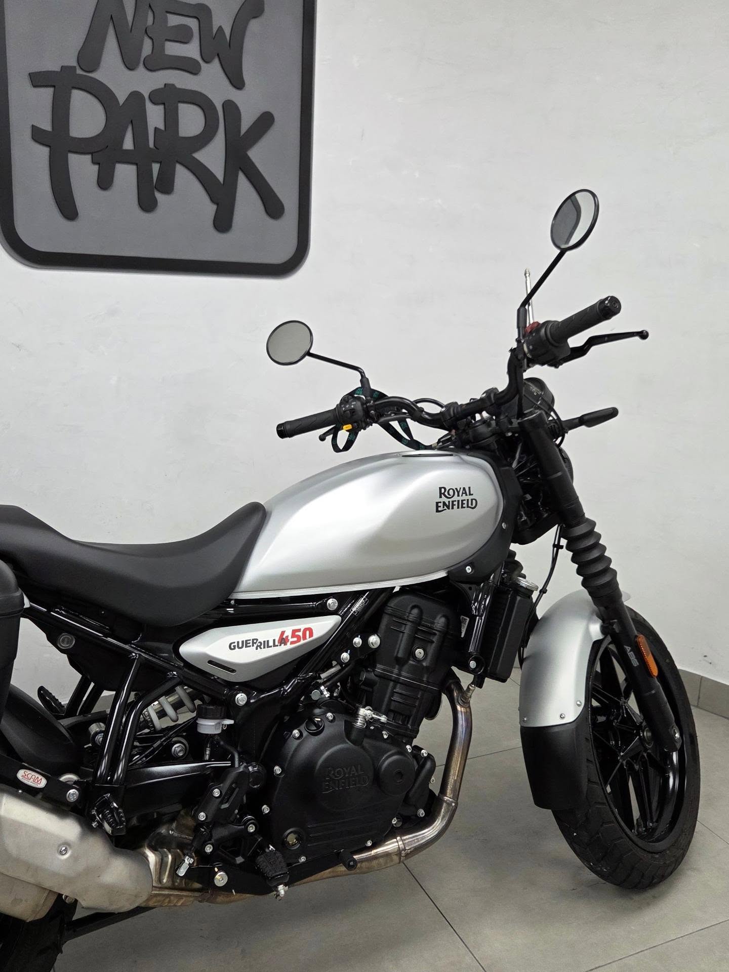 ROYAL ENFIELD GUERRILLA - Imagem 4