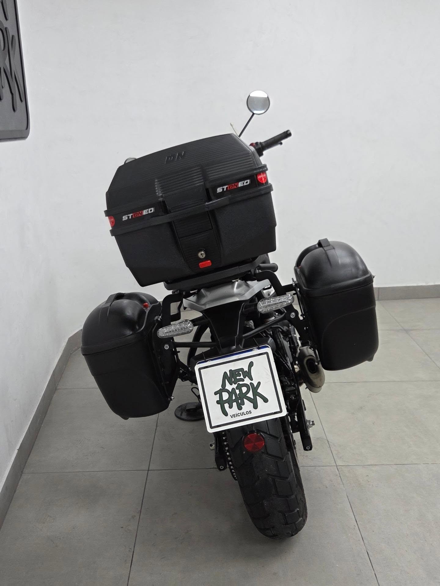 ROYAL ENFIELD GUERRILLA - Imagem 8