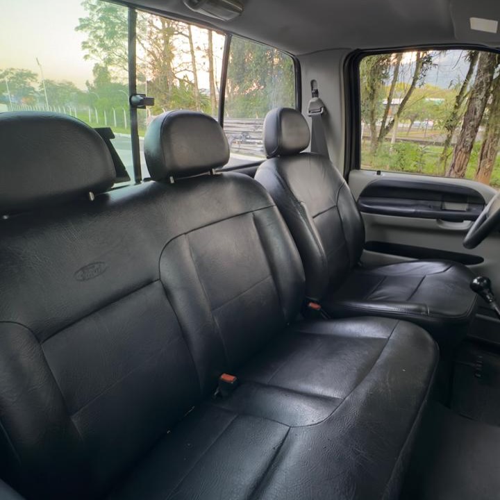 FORD F-250 XLT-L - Imagem 15