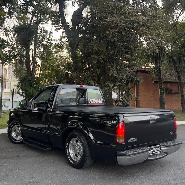 FORD F-250 XLT-L - Imagem 6