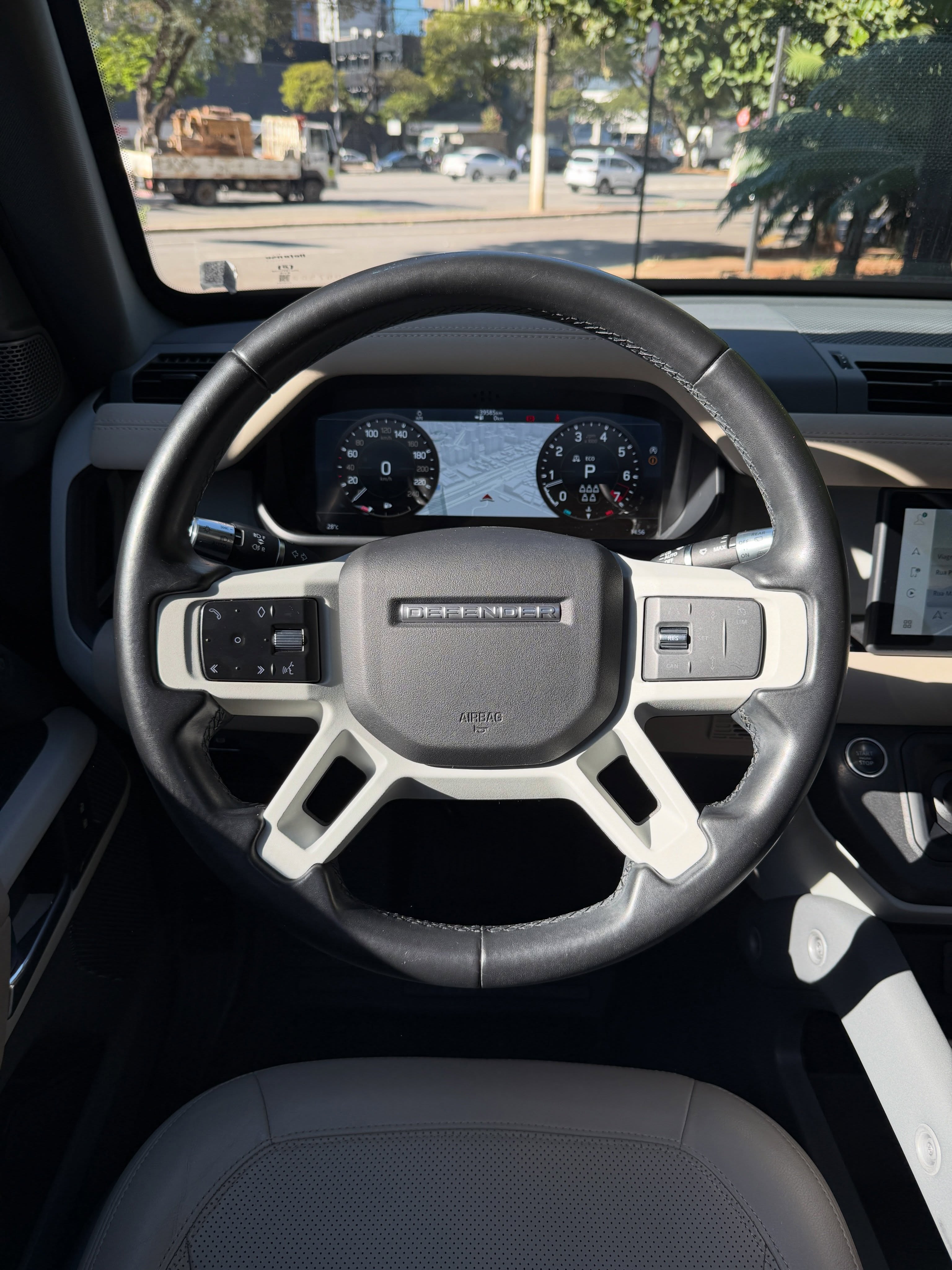 LAND ROVER DEFENDER 110 SE - Imagem 8