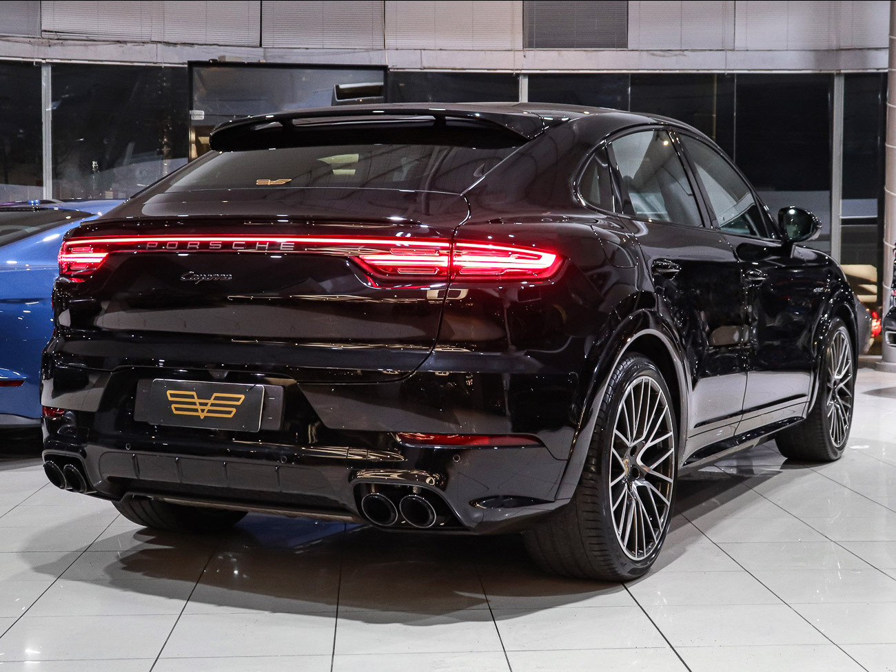 PORSCHE CAYENNE E-HYBRID PLATINUM EDITION - Imagem 3