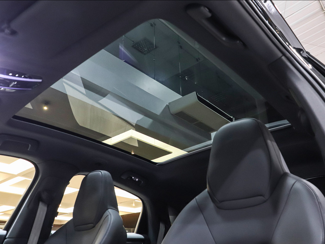 PORSCHE CAYENNE E-HYBRID PLATINUM EDITION - Imagem 8