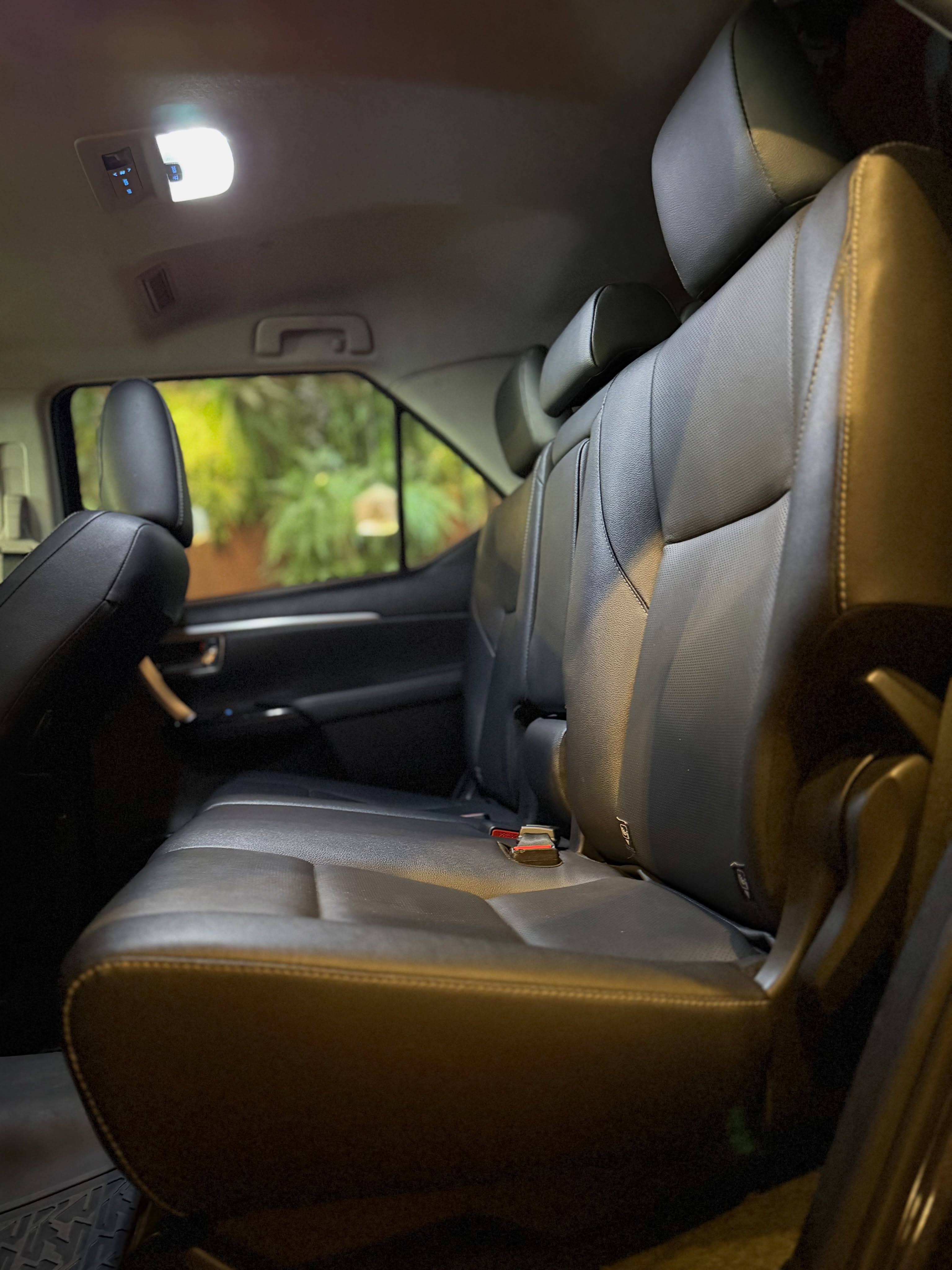 TOYOTA HILUX SW4 SRX - Imagem 11