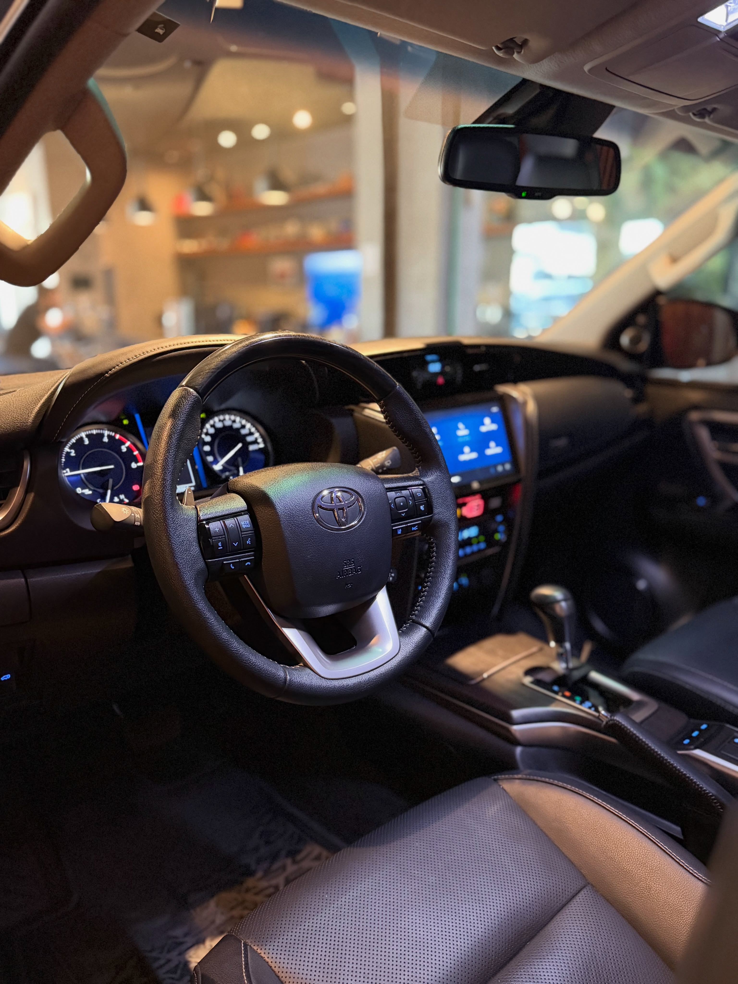 TOYOTA HILUX SW4 SRX - Imagem 7
