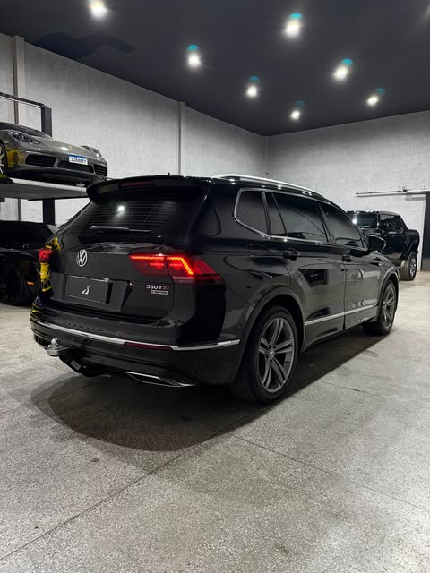 VOLKSWAGEN TIGUAN R-LINE - Imagem 18