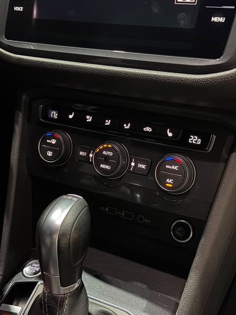 VOLKSWAGEN TIGUAN R-LINE - Imagem 20