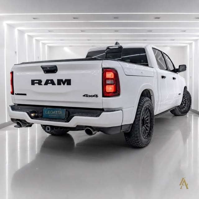 RAM 1500 LARAMIE NIGHT EDITION - Imagem 2