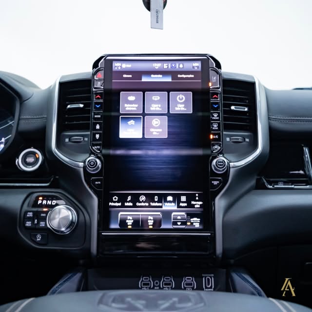RAM 1500 LARAMIE NIGHT EDITION - Imagem 13