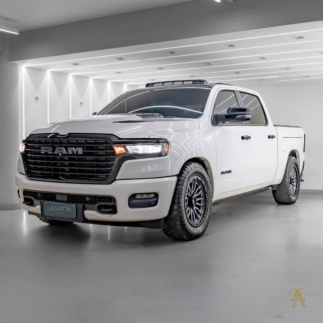 RAM 1500 LARAMIE NIGHT EDITION - Imagem 3