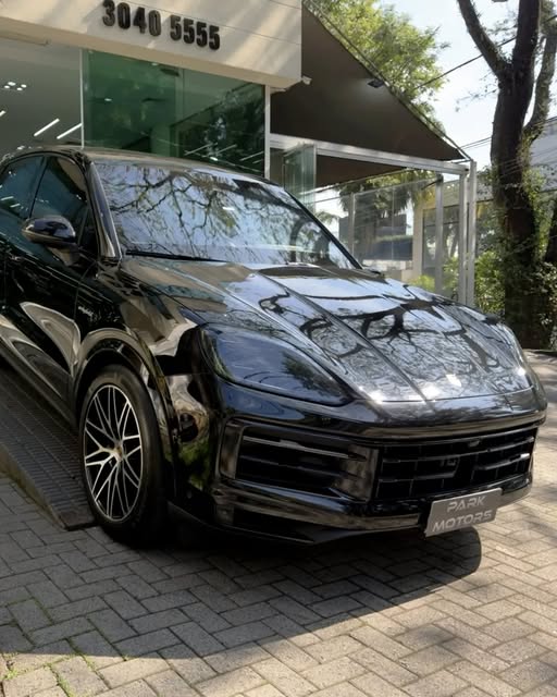 PORSCHE CAYENNE E-HYBRID COUPÉ - Imagem 4