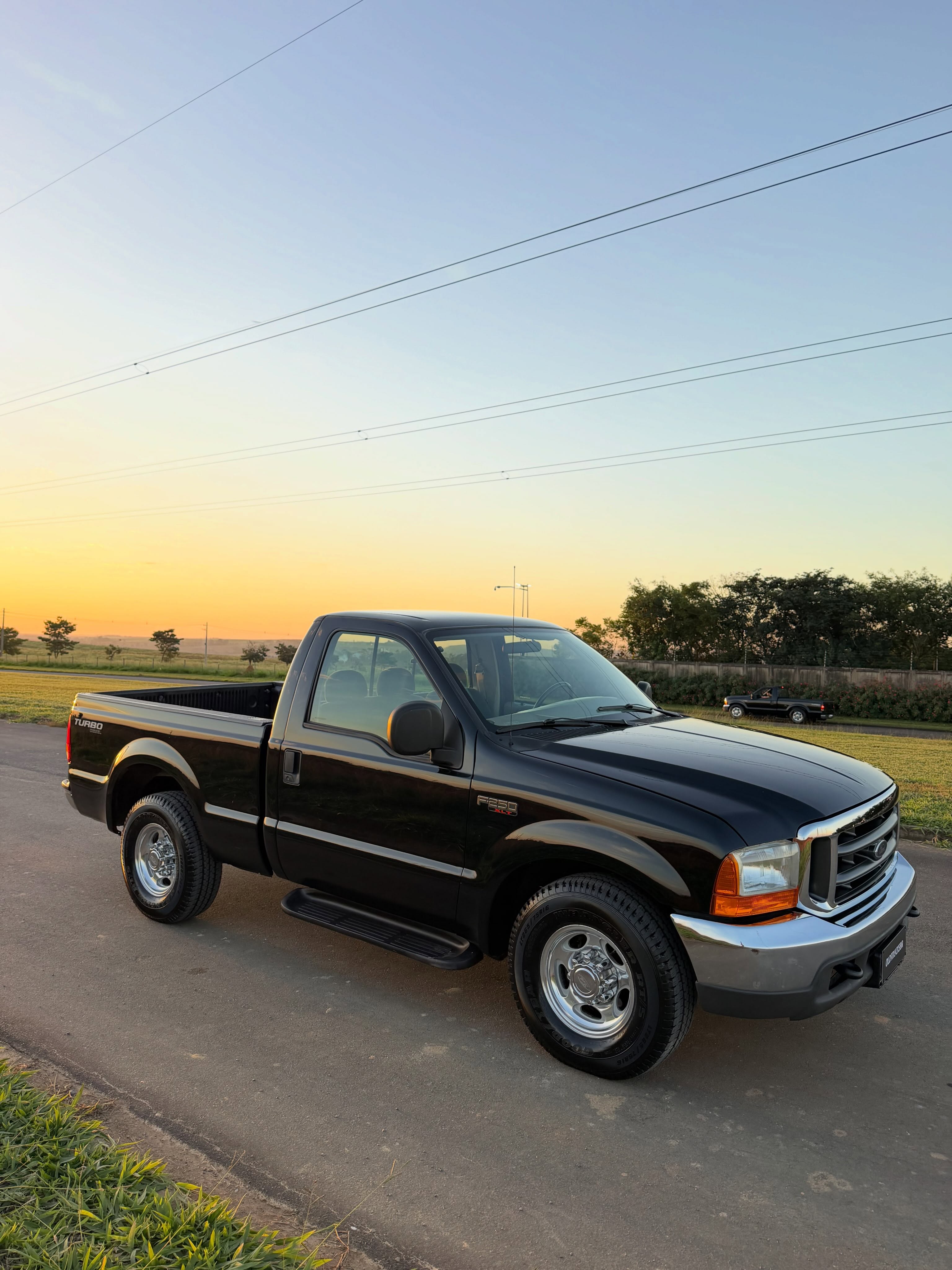 FORD F-250 XLTL - Imagem 3
