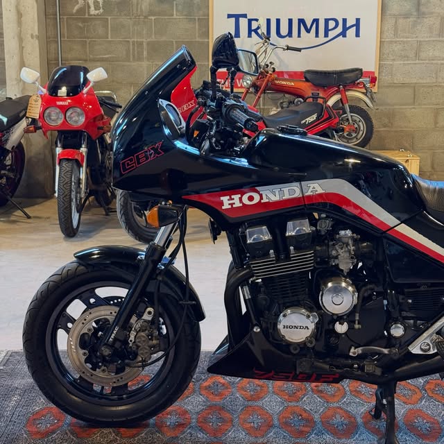 HONDA CBX 750 F - Imagem 2