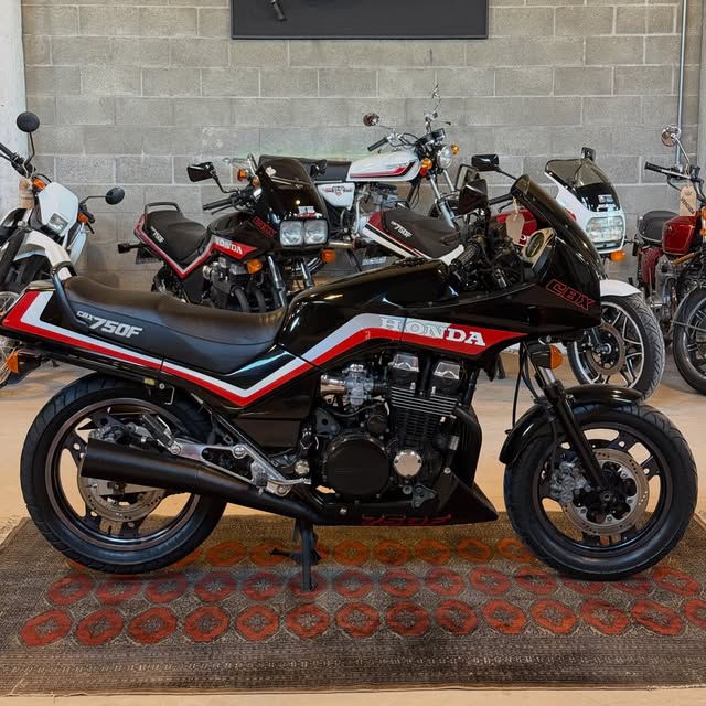 HONDA CBX 750 F - Imagem 4