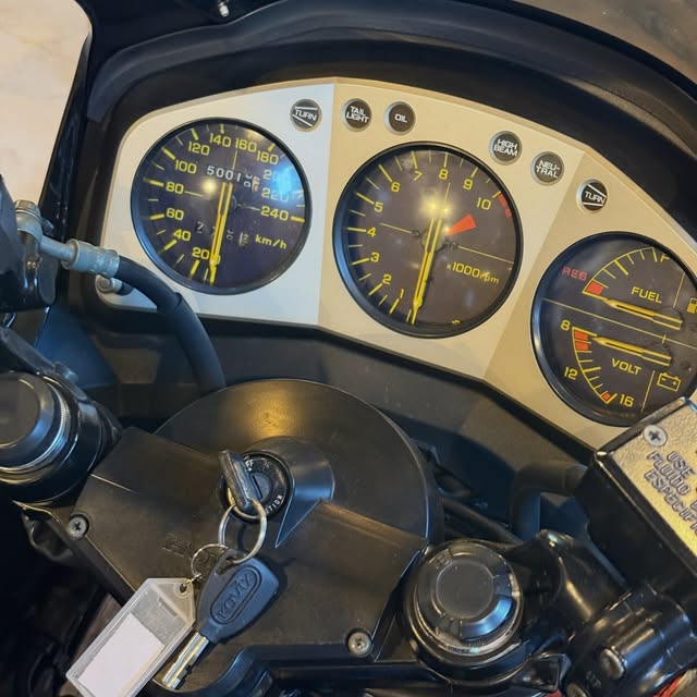 HONDA CBX 750 F - Imagem 5