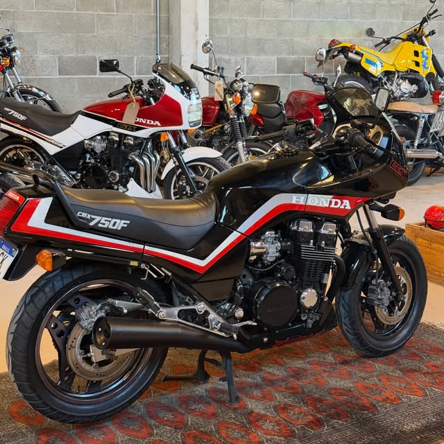 HONDA CBX 750 F - Imagem 6