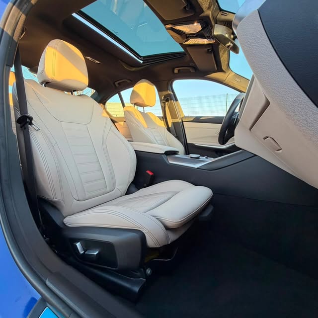BMW 320I M SPORT - Imagem 12