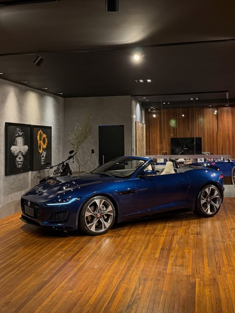 JAGUAR F-TYPE P300 R-DYNAMIC CABRIO - Imagem 1