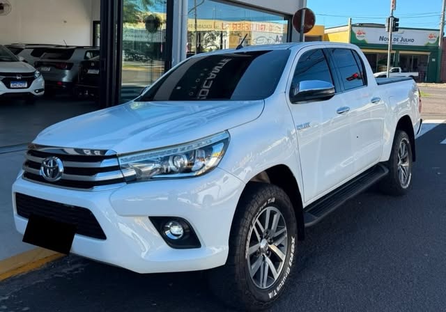 TOYOTA HILUX SRX - Imagem 2